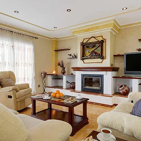 Casa Naranjos Villa